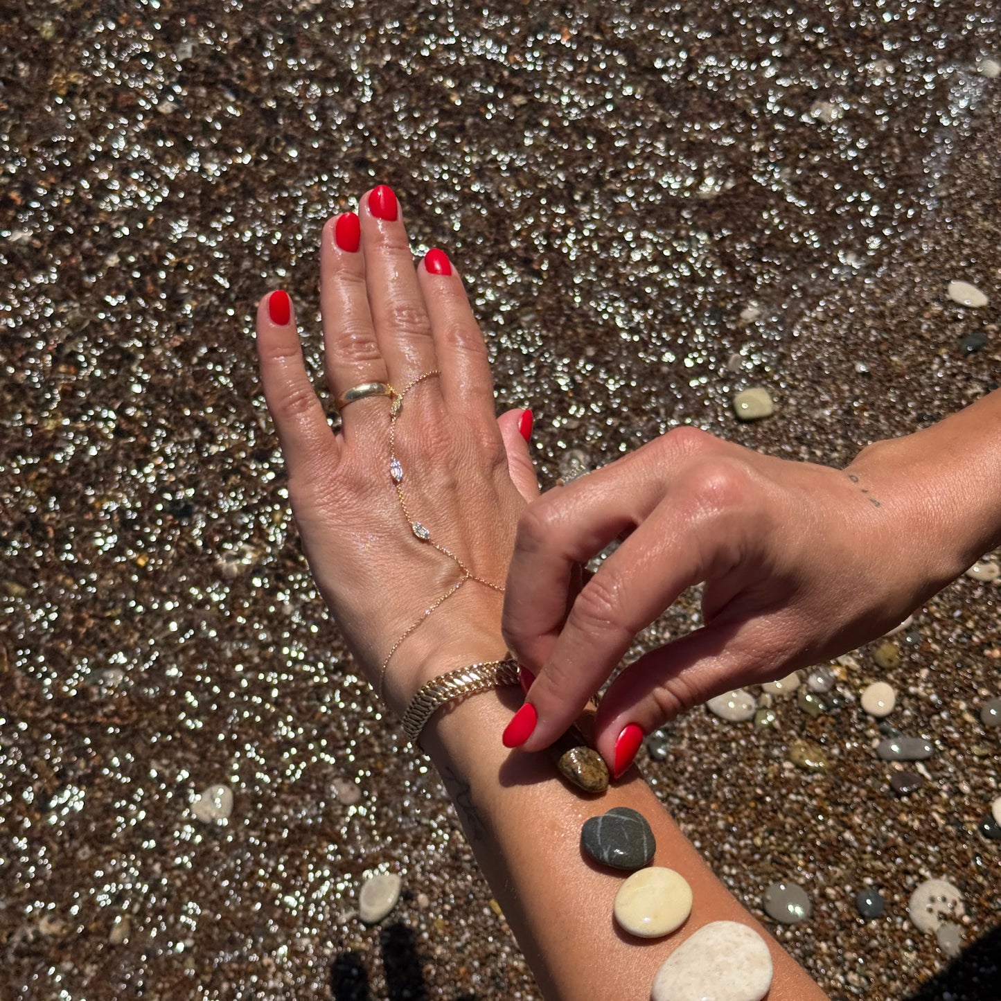 Rayna Hand Chain Bracelet
